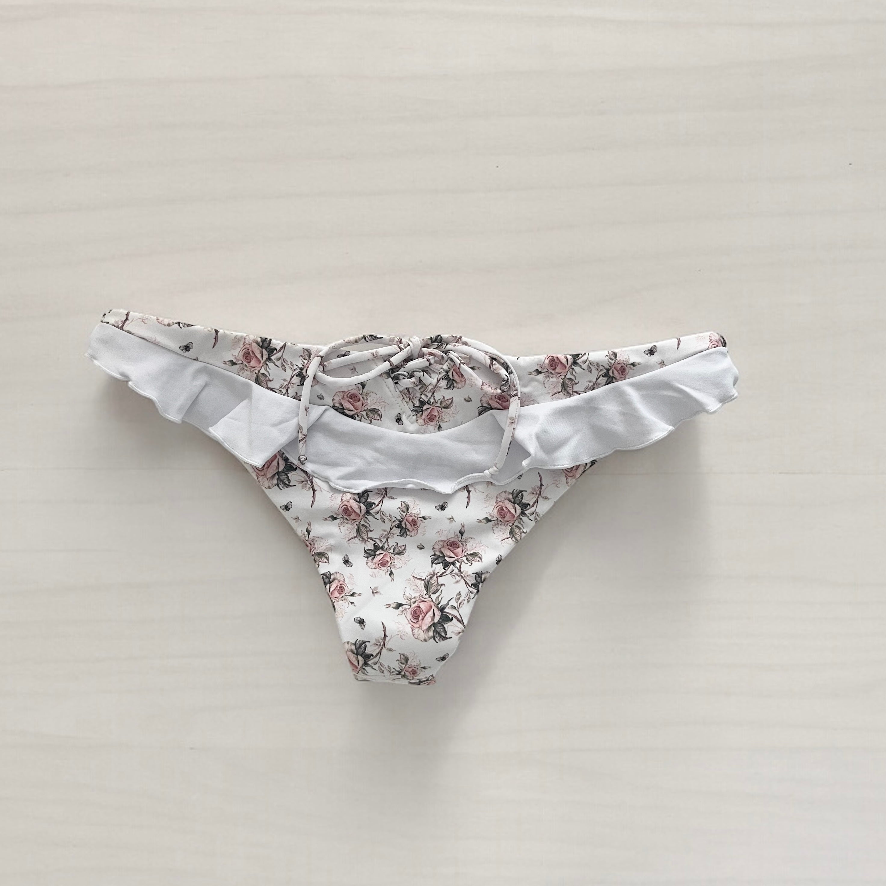 Buttercup Ruffle Bottom (White Rose) – Chloé Rose Swimwear